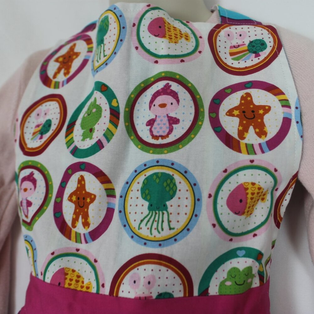 Novelty Print Apron Children Pink, Blue & White Reversible Full Gathered Size 3- - Picture 9 of 9
